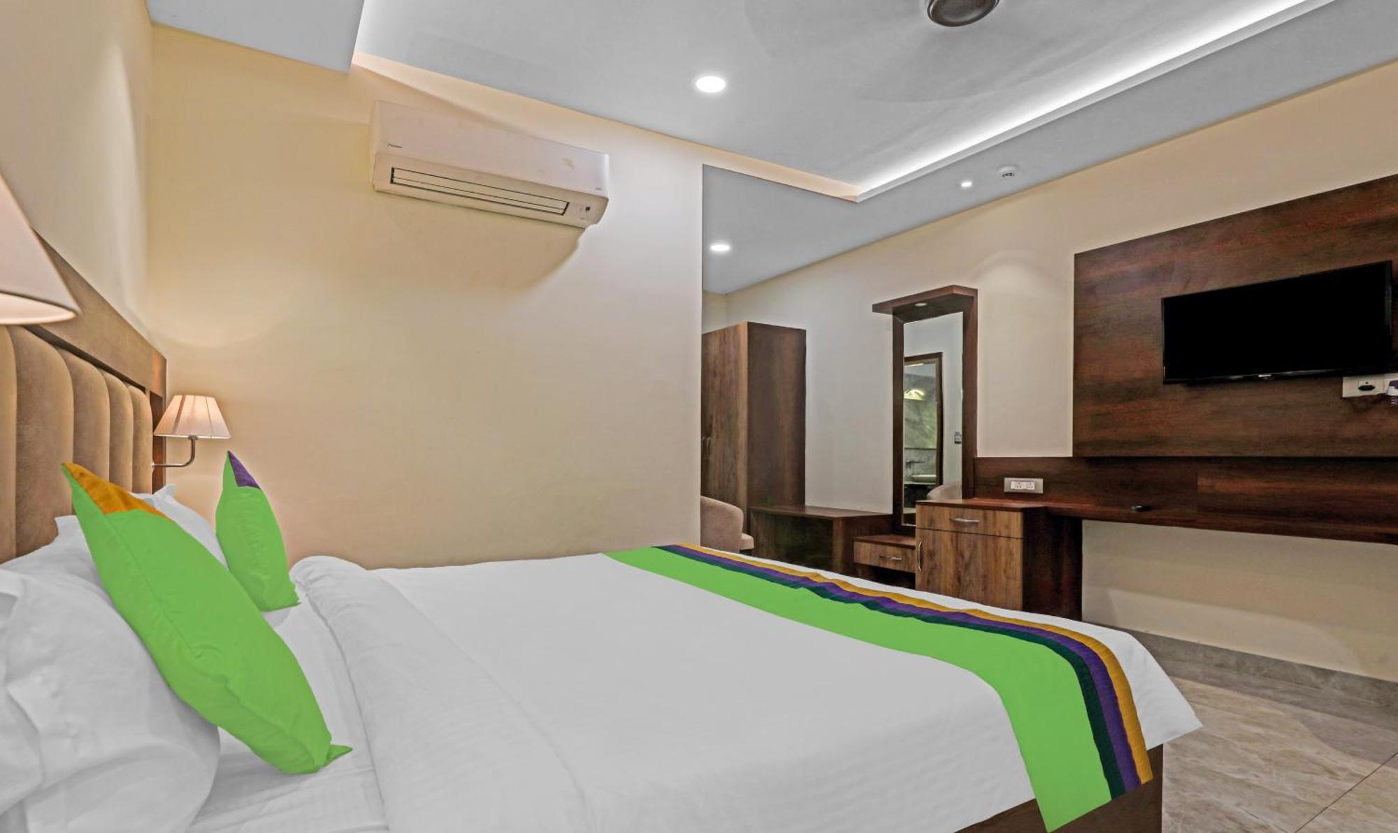 Hotel The Golden Bird Agra  Dış mekan fotoğraf